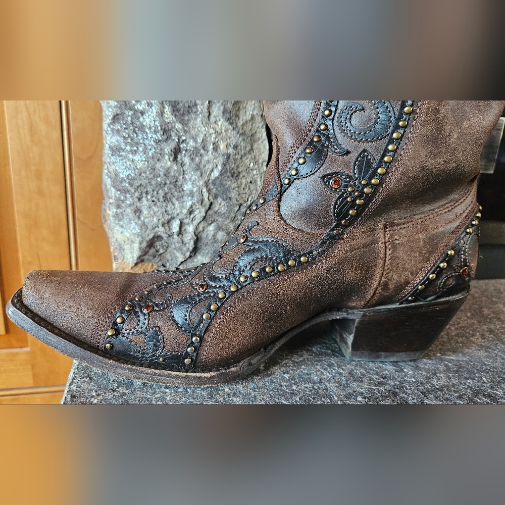 Beautiful Brown Corral Cowboy Boots Size 8.5 - Picture 7 of 9